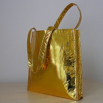 Umhnge-Shopper aus Goldfolie