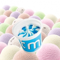 Werbe-Eis im Becher mit Tutti-Frutti-Topping blau - Bubblegum